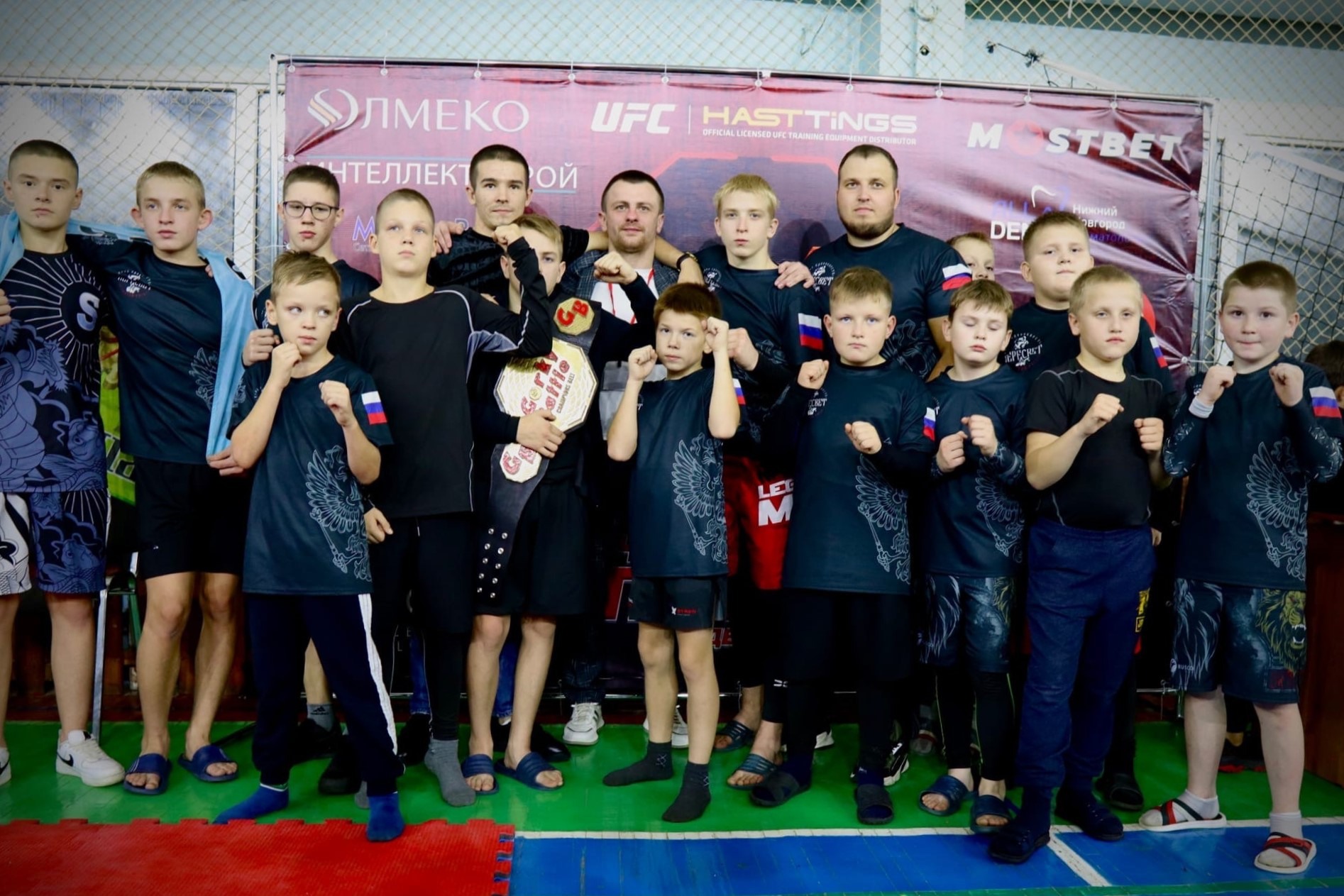 Бойцы «Пересвета» привезли 11 золотых медалей с областного турнира по ММА