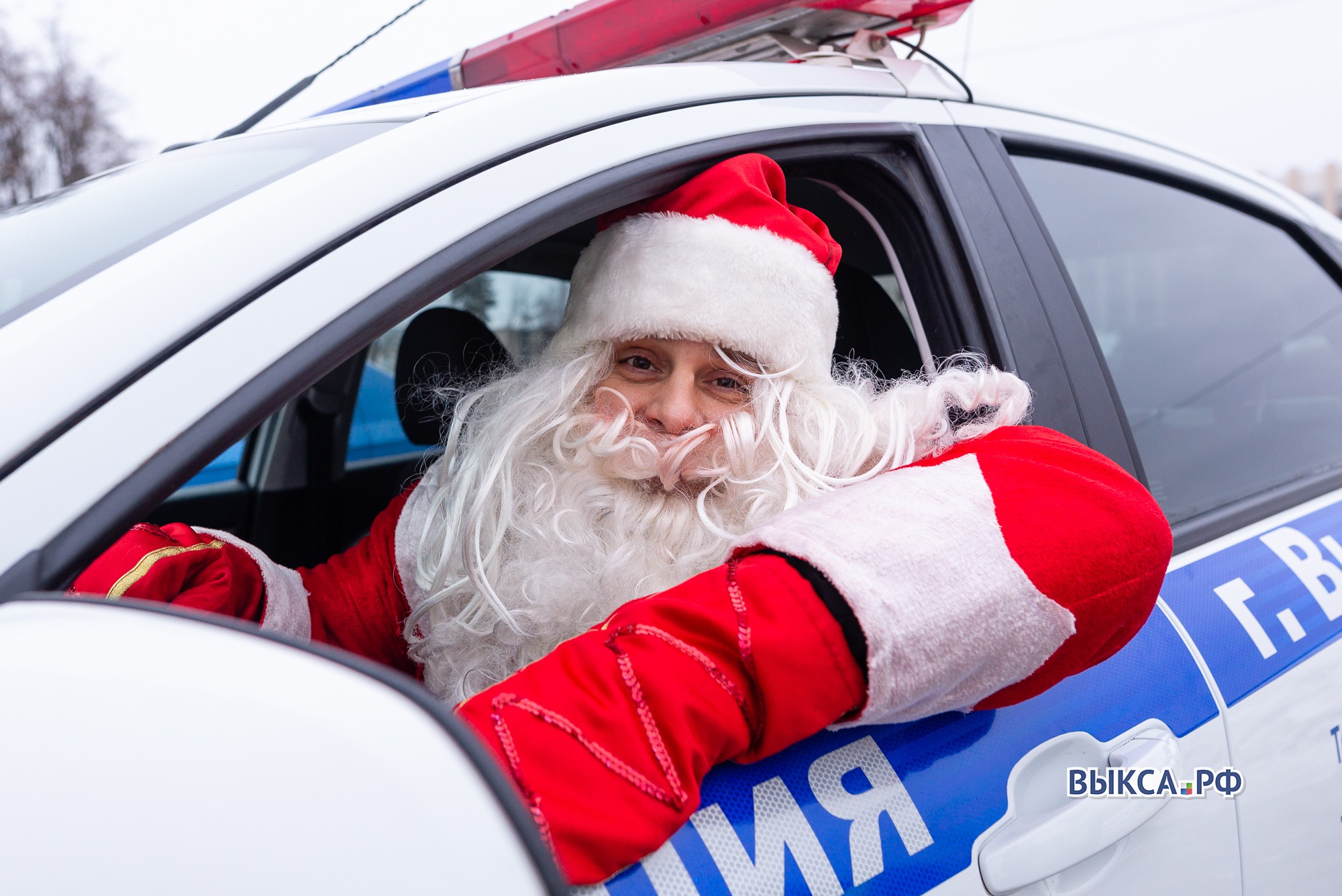 Полицейский Дед Мороз вышел в новогодний патруль 📸