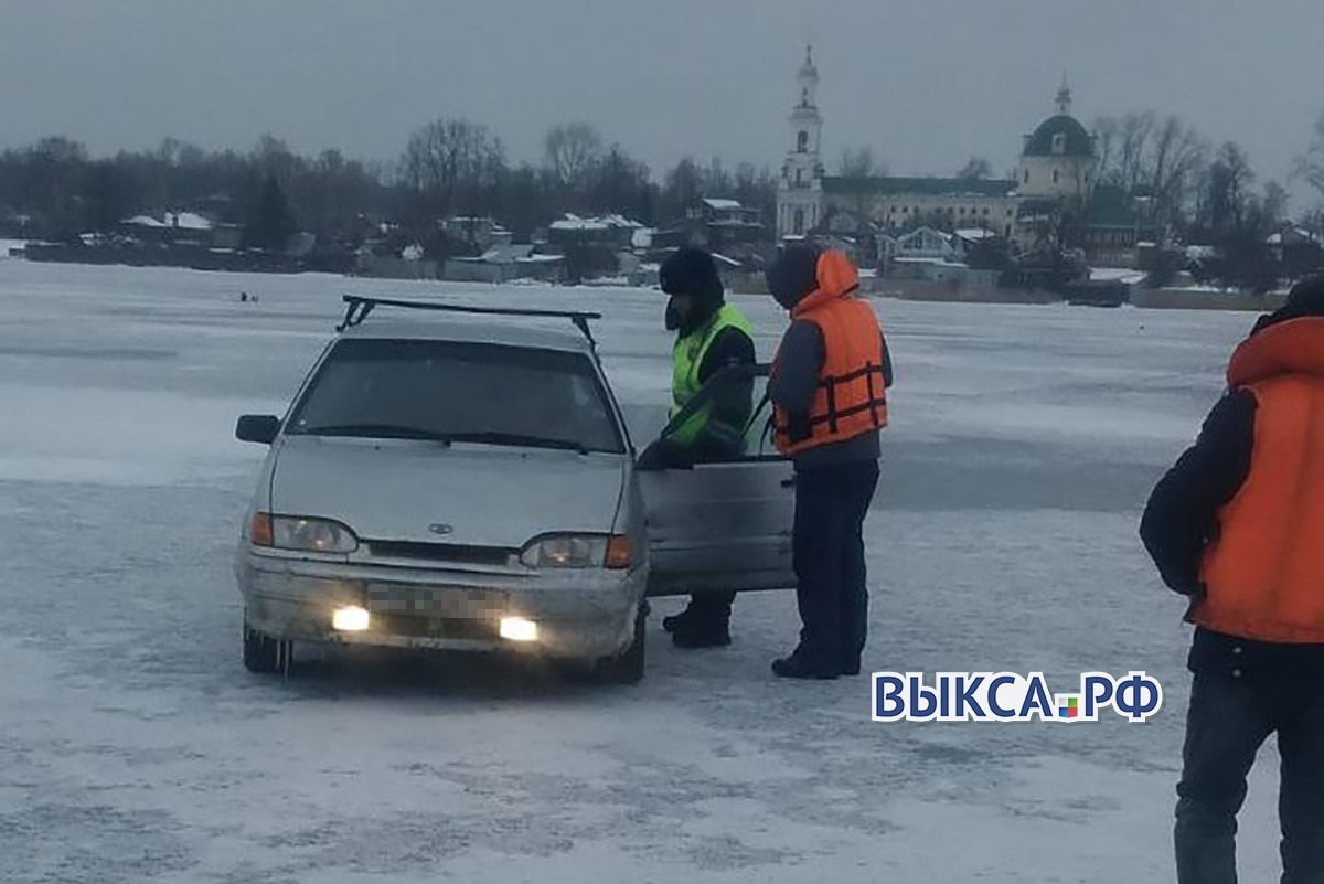 Рыбака оштрафовали за выезд на лёд