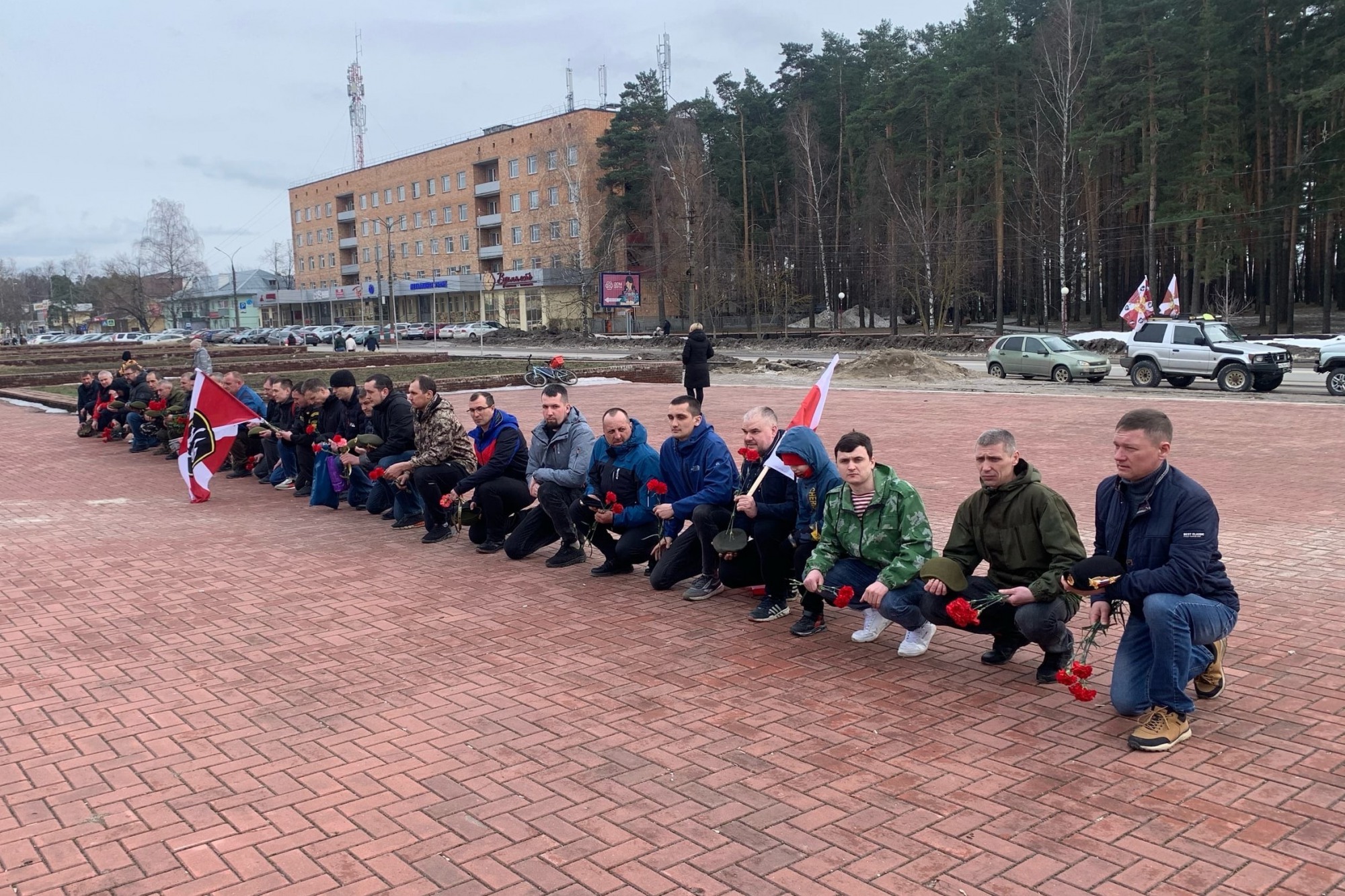 День войск нацгвардии отметили митингом и автопробегом