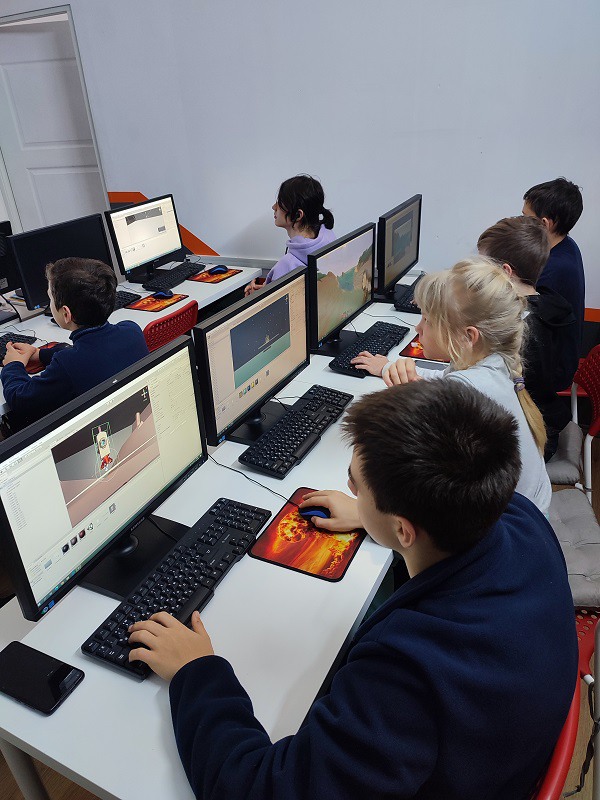 Клуб робототехники и программирования ITKids приглашает на бесплатные пробные занятия