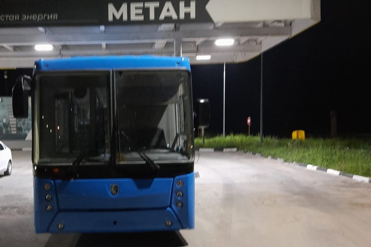 Первый автобус на метане вышел в рейс