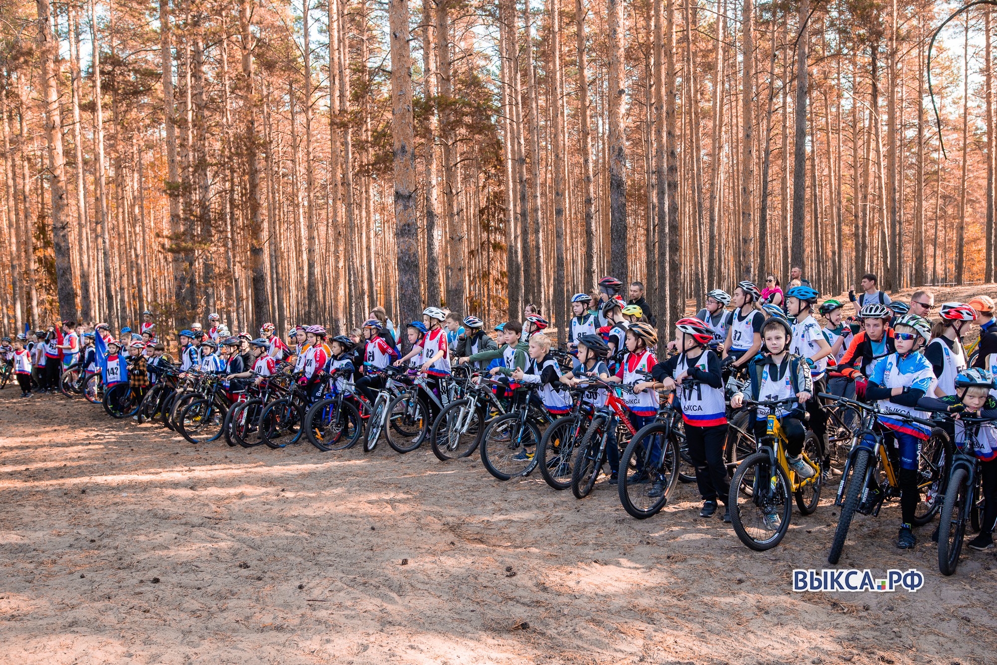 Больше ста велогонщиков покорили трассу на Воробьиных горах 📸