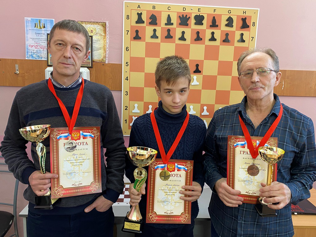 Чемпионом Выксы по классическим шахматам стал 13-летний Максим Немкин