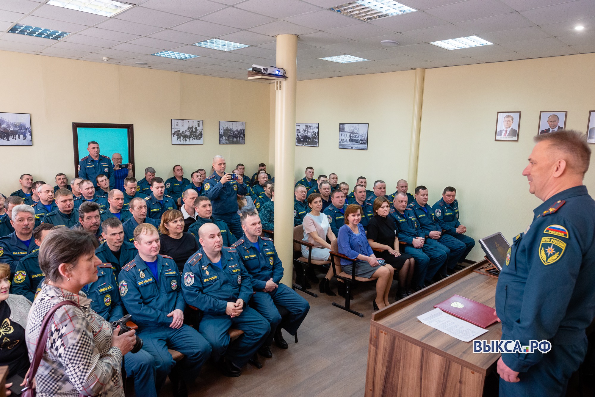 Начальника пожарной части Дмитрия Зюзина торжественно проводили на пенсию 📸