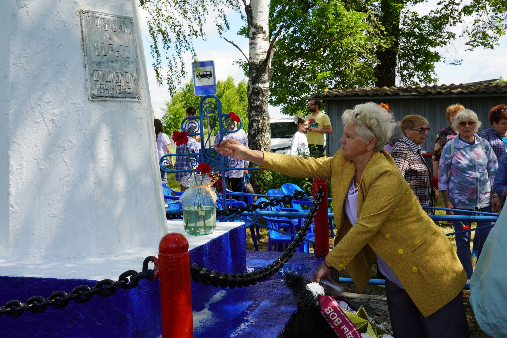 В Семилове почтили память павших в борьбе с фашизмом