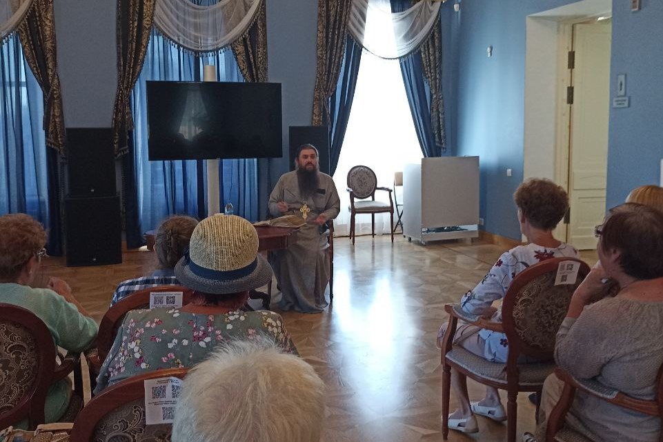 Дмитрий Колоколов рассказал о традициях православной семьи