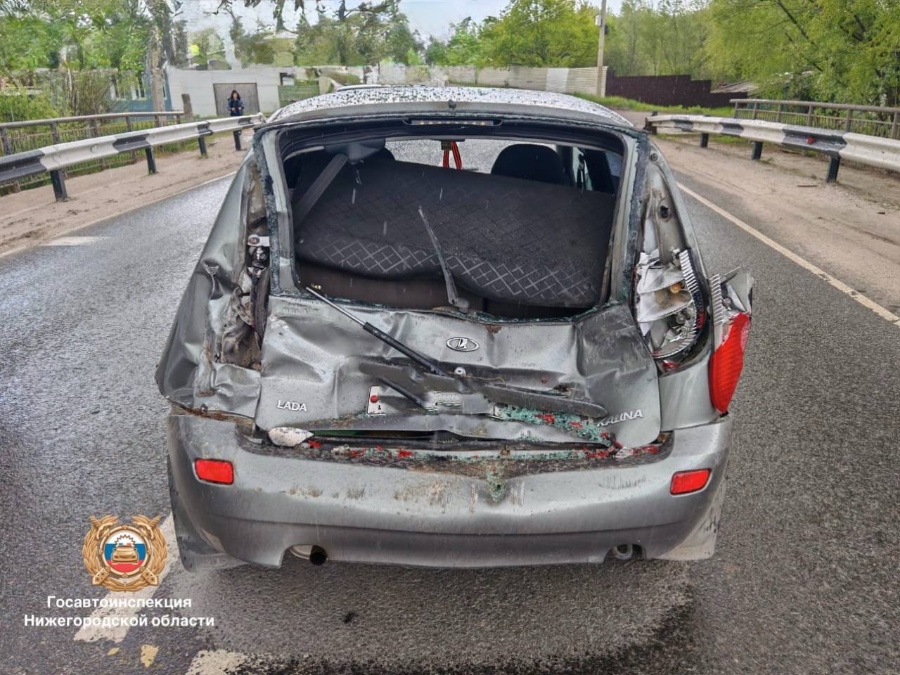 В Мотмосе Лада Калина попала под удар грузовика MAN
