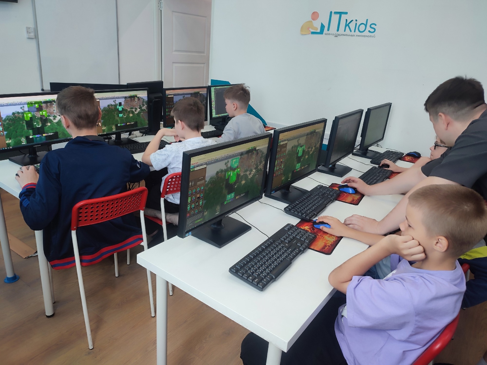 Лето вместе со школой современных технологий ITKids