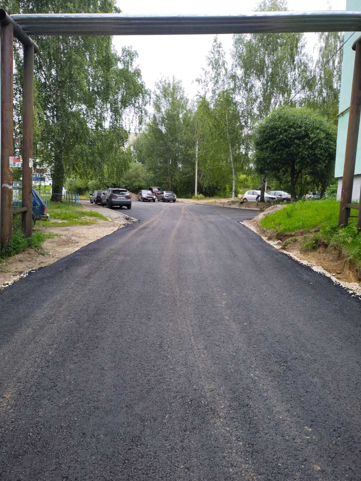 В поселке Дружба завершается ремонт дворовых проездов