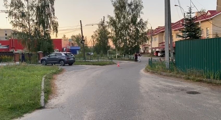 В Выксе водитель мопеда сбил ребенка на велосипеде и скрылся