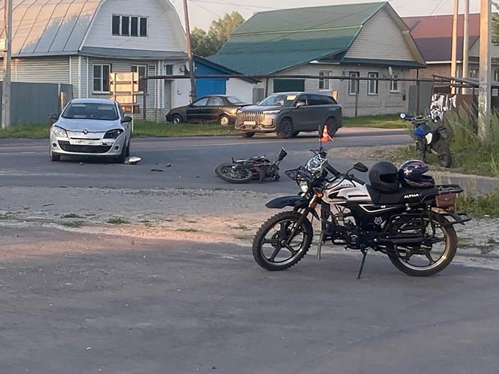 В Шиморском произошло ДТП с участием автомобиля и мотоцикла
