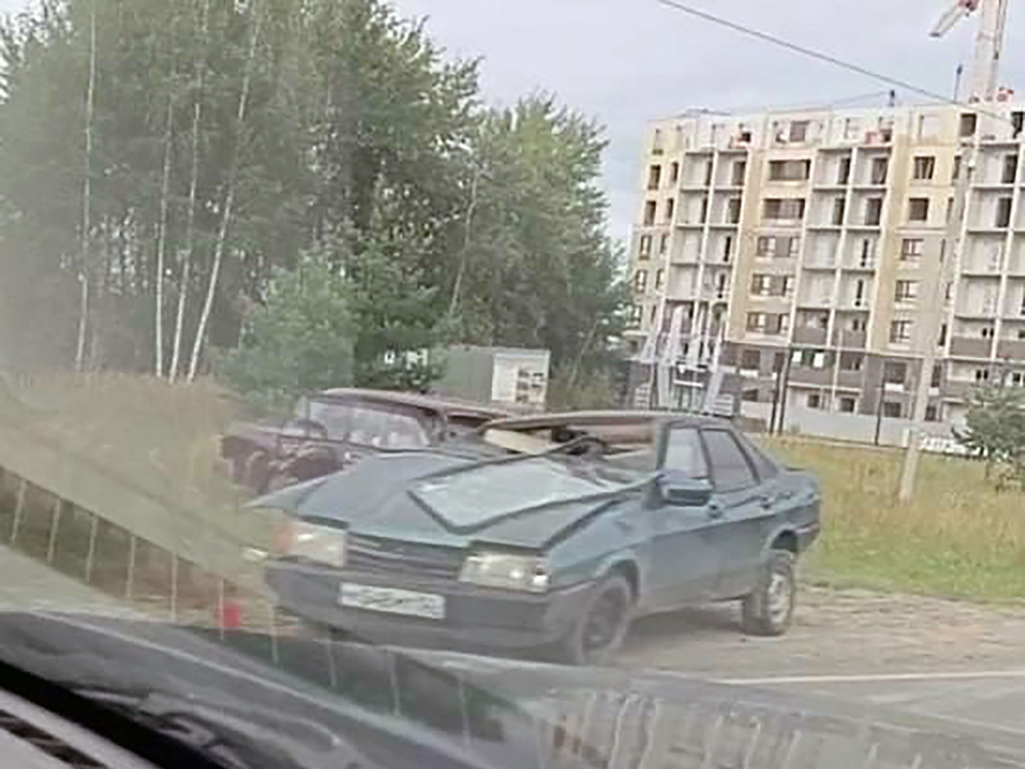 Два ВАЗа столкнулись на улице Челюскина