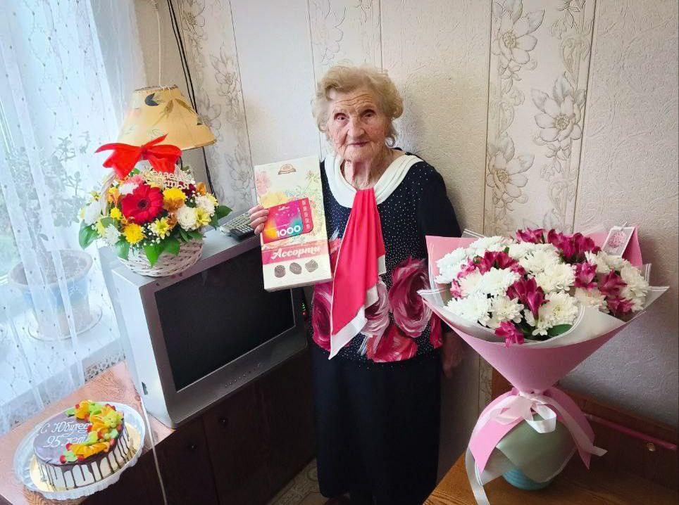 В Выксе поздравили с 95-летним юбилеем ветерана Великой Отечественной войны Тамару Васильевну Дроздову