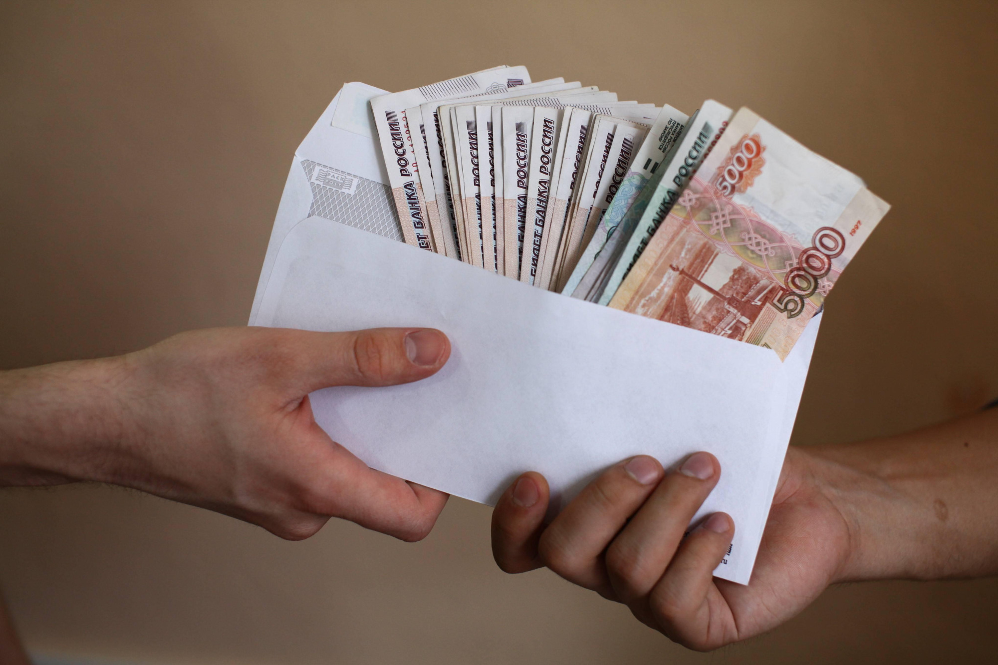 Более 6400 нижегородцев получают «серую» зарплату