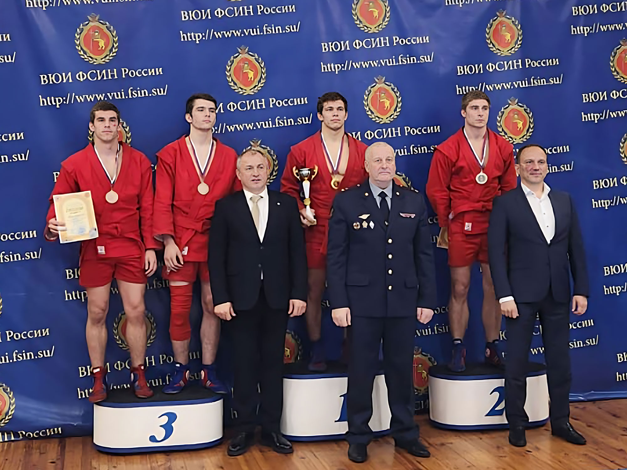 Три медали в копилку Выксы: спортшкола «Выксунец» блеснула на Всероссийских соревнованиях по самбо