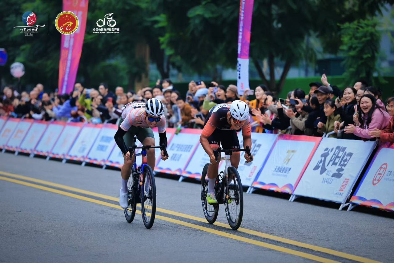 Иван Блохин — серебро и бронза в финале чемпионата Китая по велоспорту