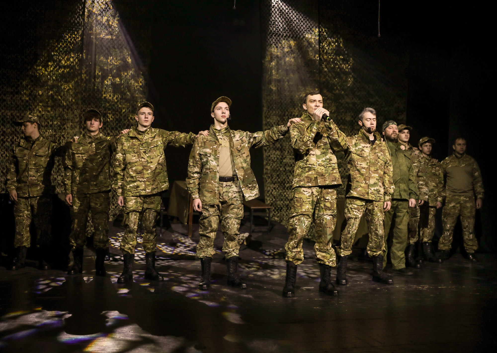 В Выксе прошёл музыкально-поэтический спектакль «Голоса СВОих»