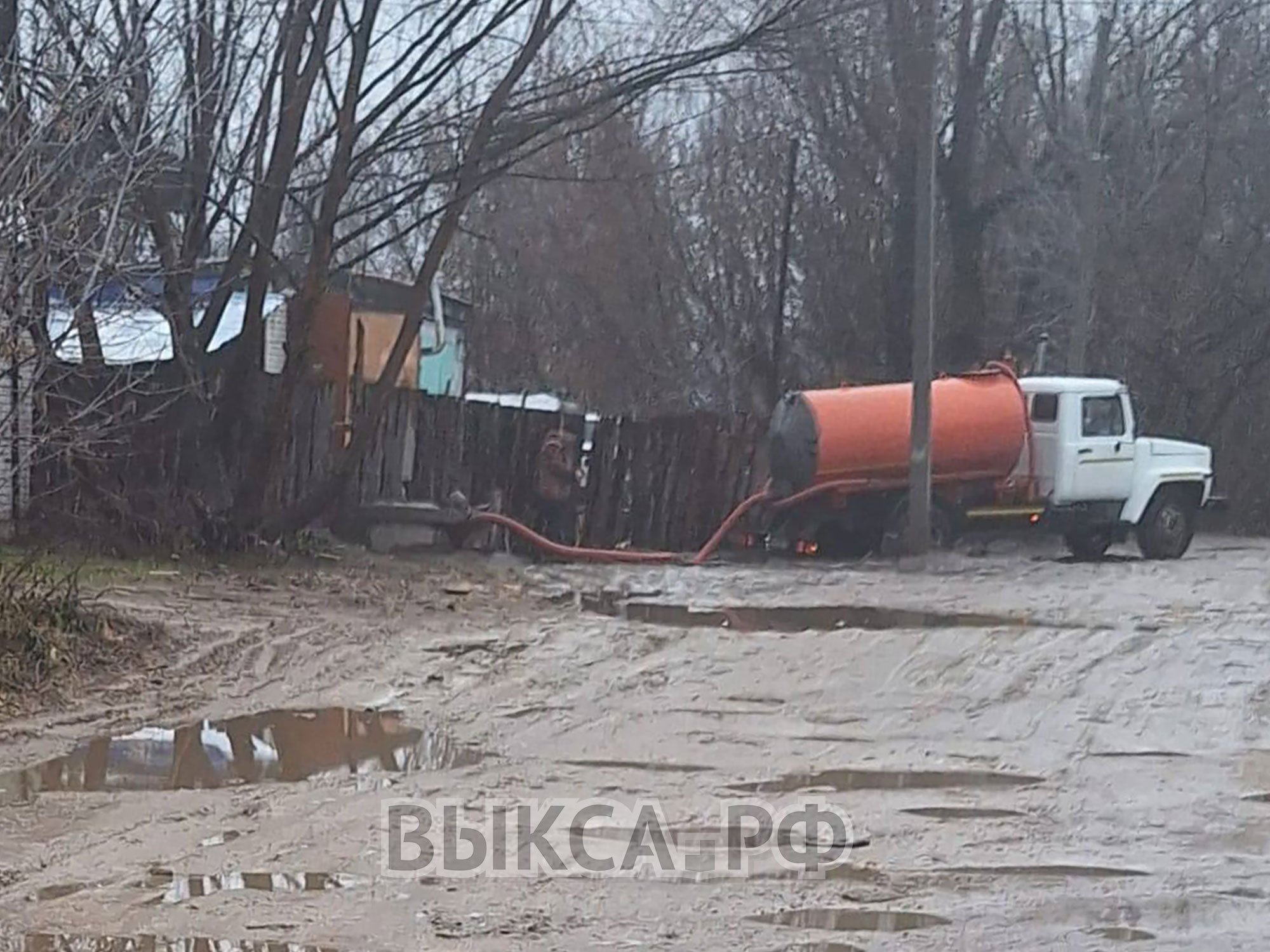 Жители улицы Шлаковая жалуются на запах из-за сброса ассенизаторских машин