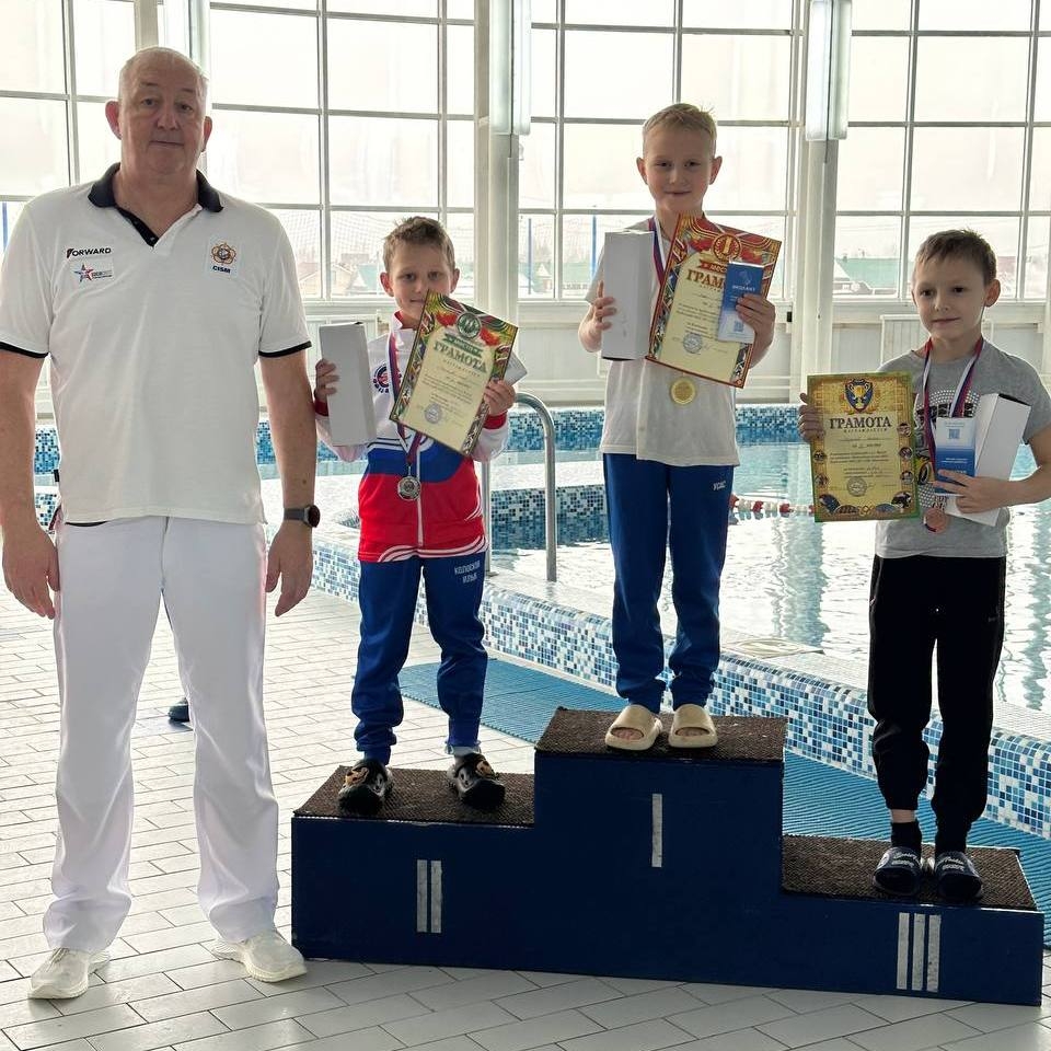 Юные пловцы из Выксы и Навашино разыграли 16 комплектов наград в «Новогодней волне»