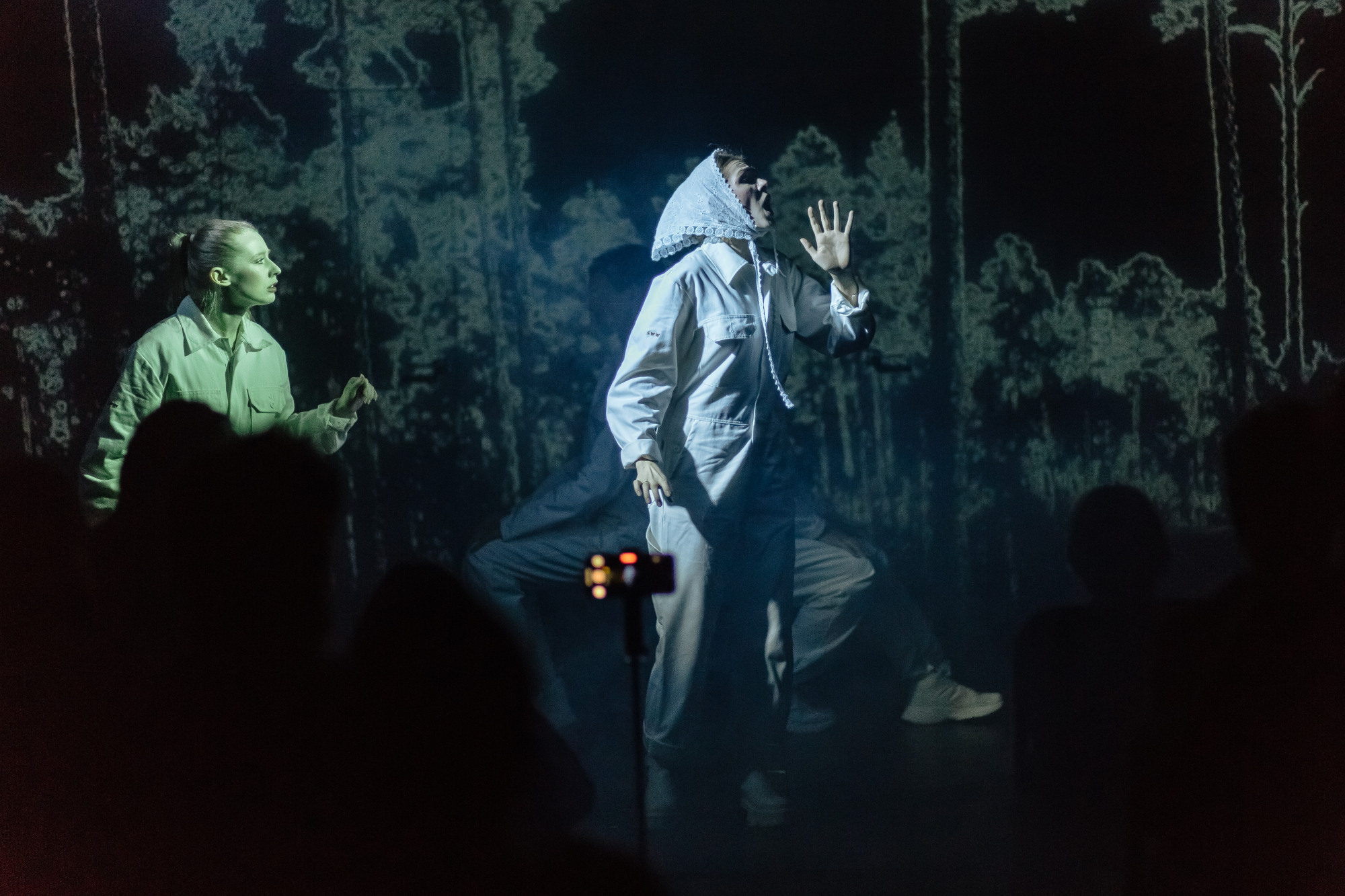 В Выксе состоялась премьера спектакля «Выксуанские хроники»