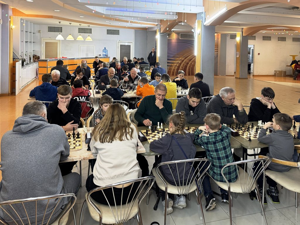 Максим Немкин одержал победу на турнире по быстрым шахматам в Выксе