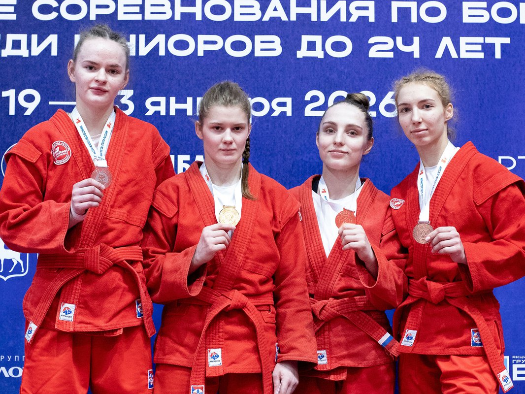 Выксунские самбисты завоевали 3 медали на Первенстве России