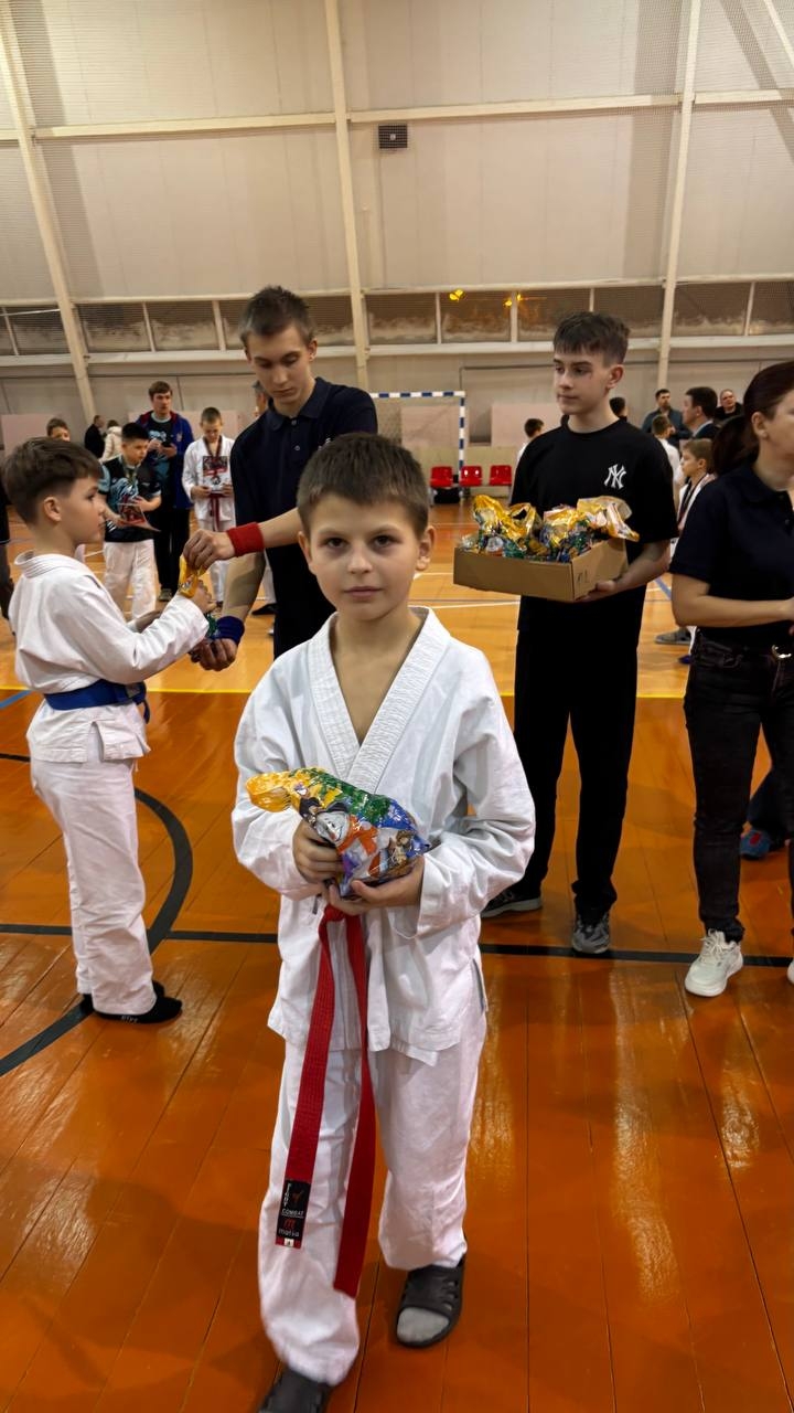 Воспитанники спортшколы «Спартак» завоевали множество наград на Межрегиональных соревнованиях по рукопашному бою