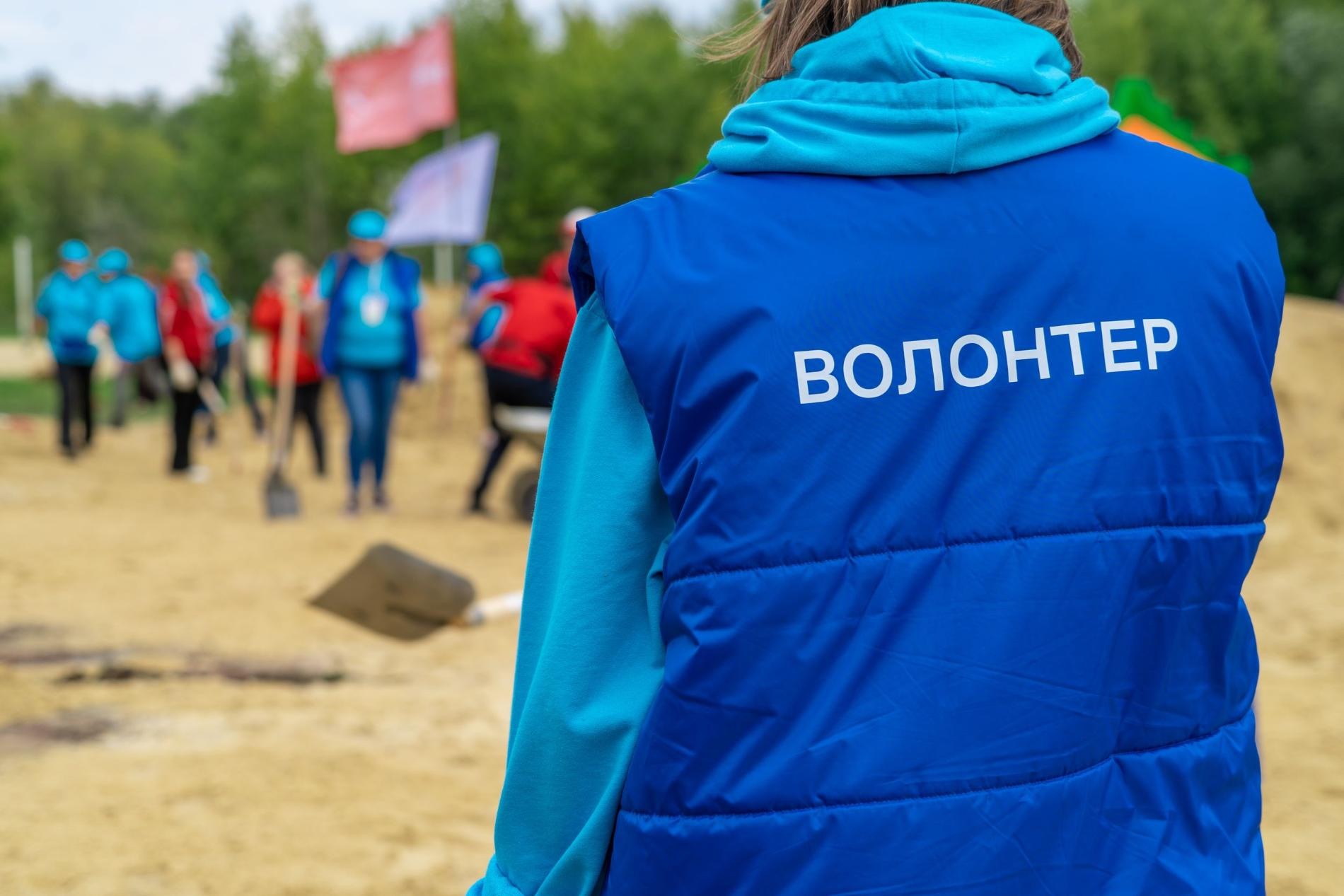 Более 100 социальных проектов реализуют в регионах на гранты ОМК в 2026 году