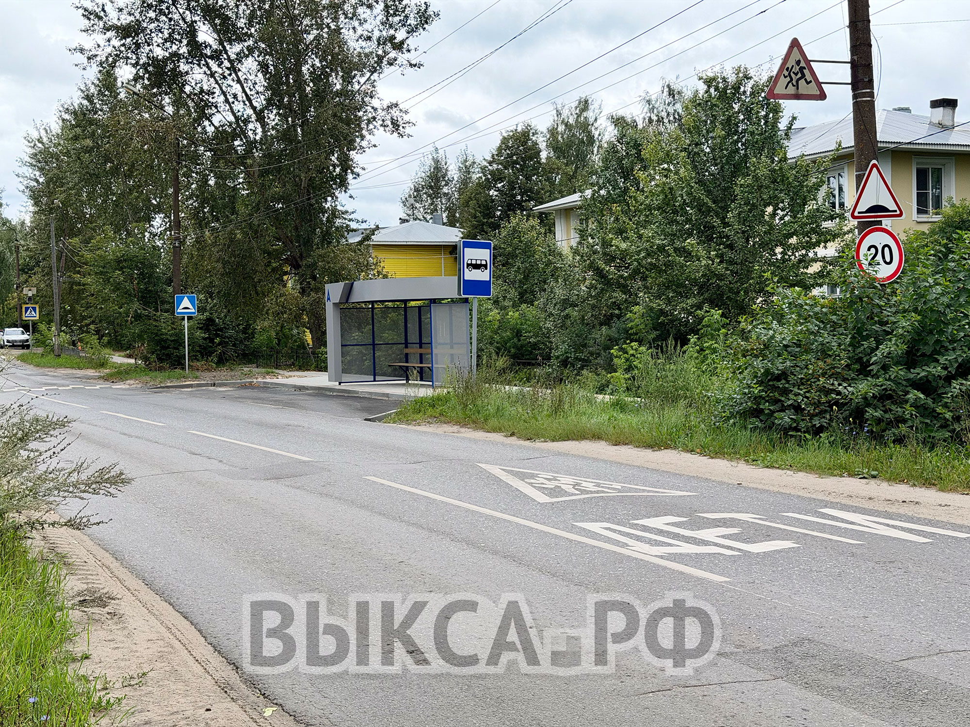 В Выксе установили три новых остановочных павильона