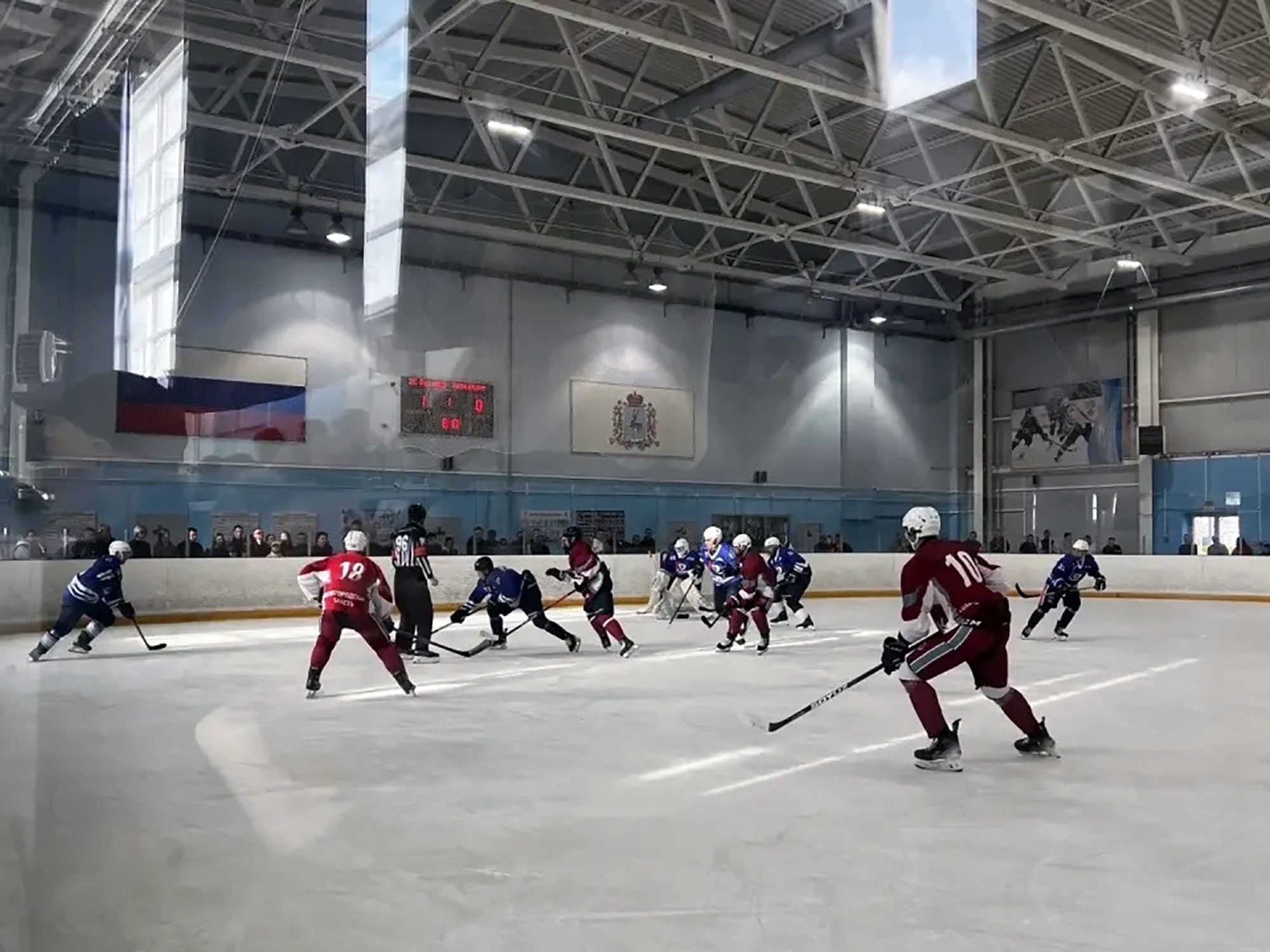 🏒 Старт хоккейного сезона в Павлове: «Металлург» уступил хозяевам, но показал характер в третьем периоде